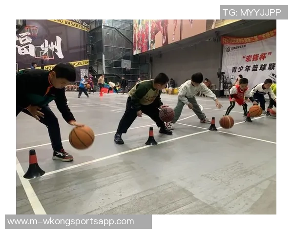 篮球教学视频全方位解析从基础技巧到实战应用助你快速提升篮球水平 篮球教学视频全方位解析从基础技巧到实战应用助你快速提升篮球水平